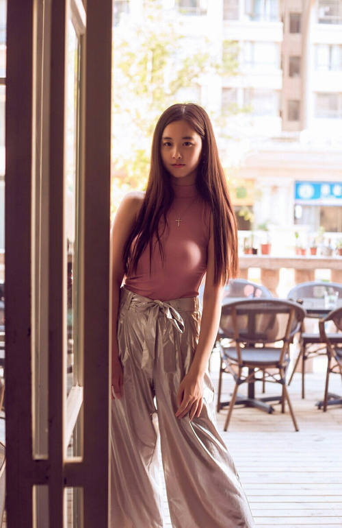 尼克斯锋线组合效率不佳急需调整,尼克斯首发中锋