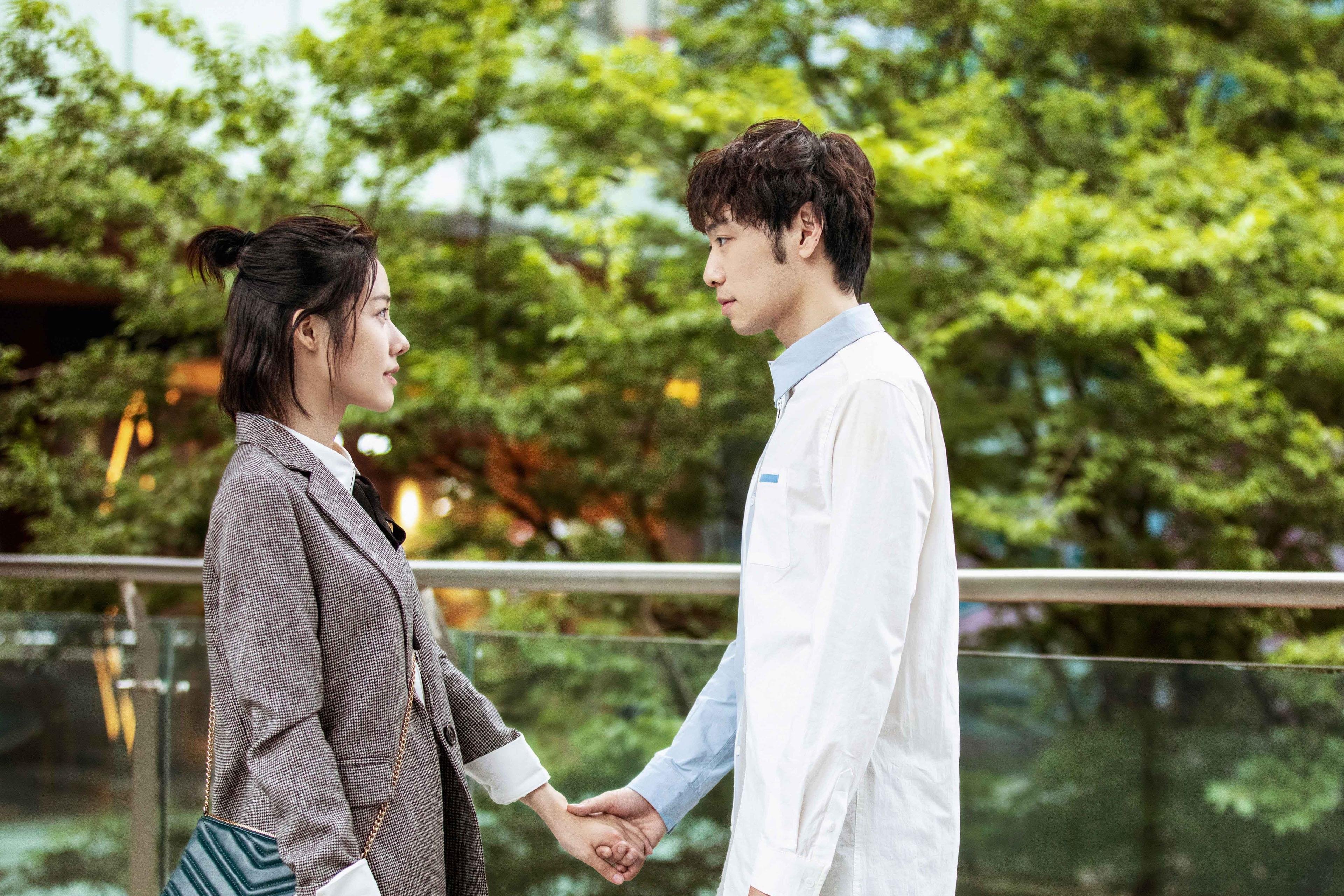 高空动作设计创新，空翻组合动作丰富，高空翻转